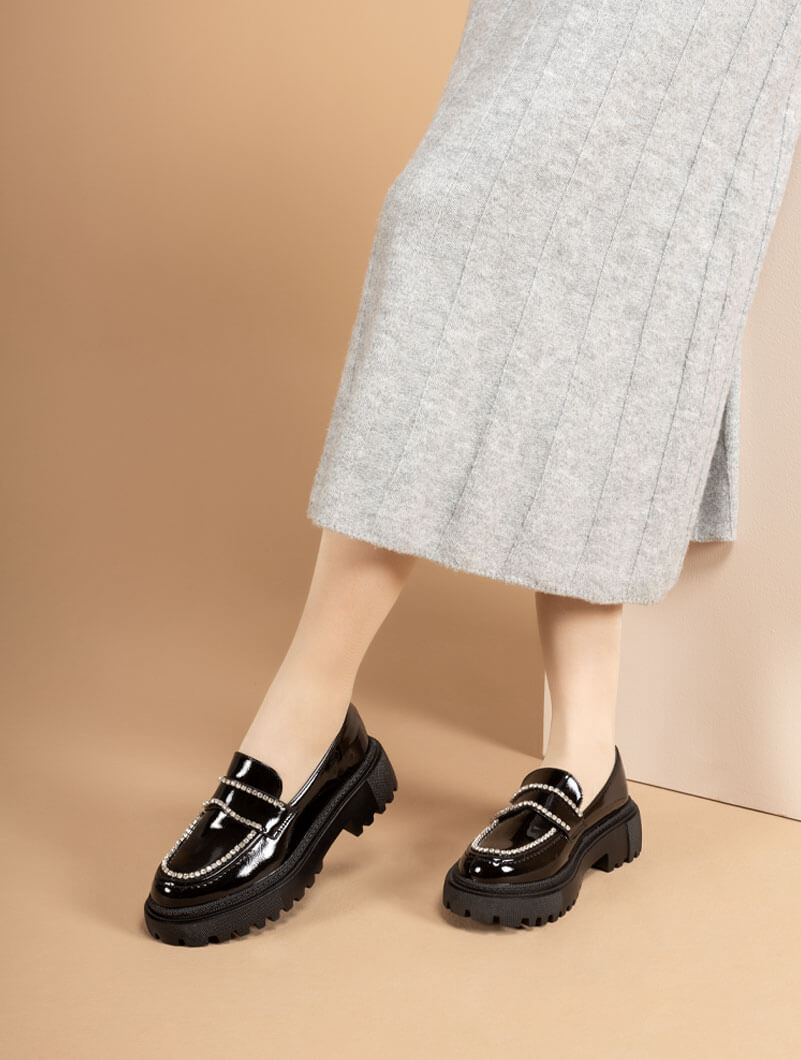 Derbies vernis avec strass